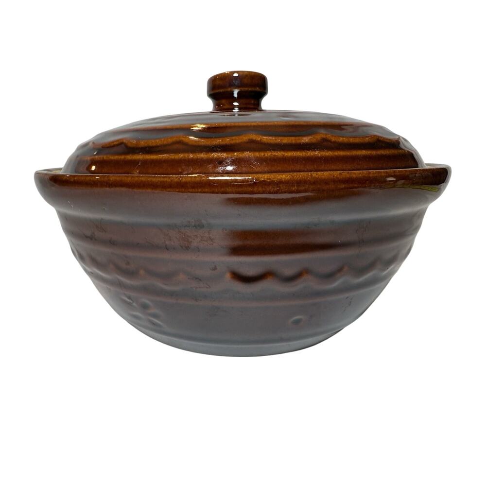 Marcrest stoneware covered casserole dish features the "Daisy Dot"